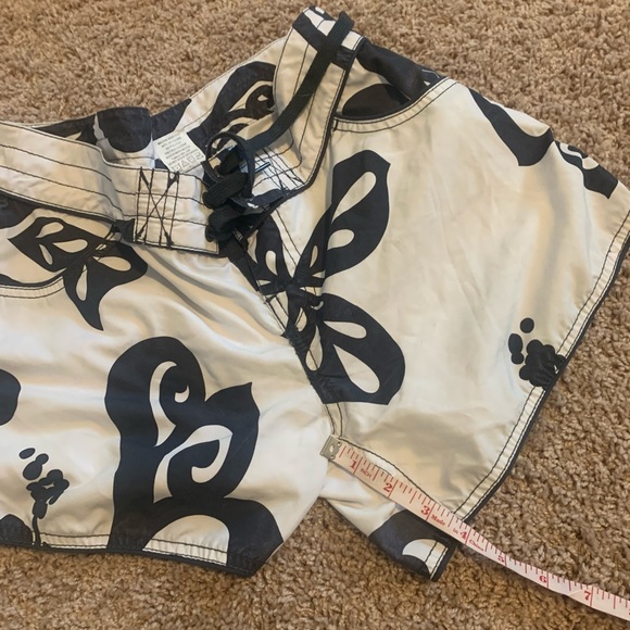 Body Glove Swim Shorts. New w/out tag - Picture 8 of 9